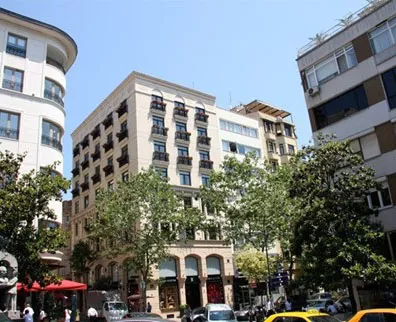 louis-vuitton-orjin-building-istanbul-feature1.jpg